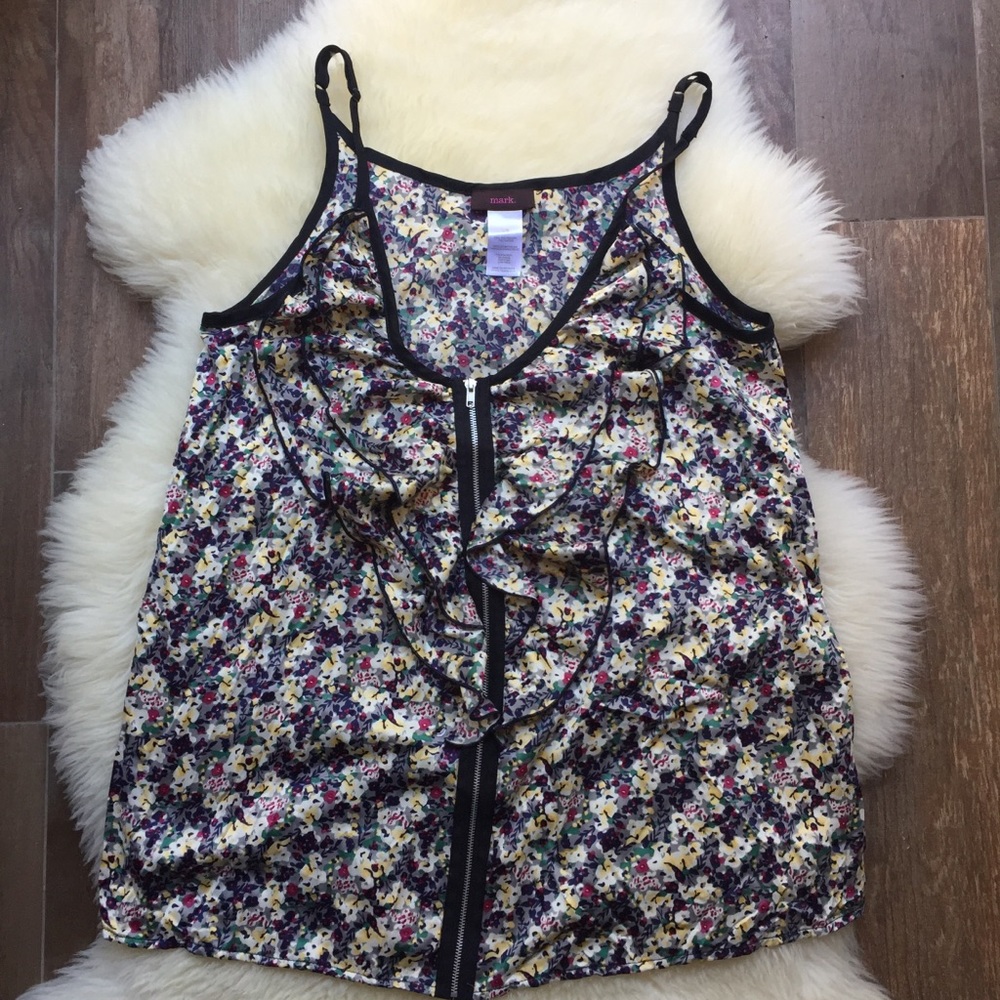 Mark. Floral Soft ruffle top!